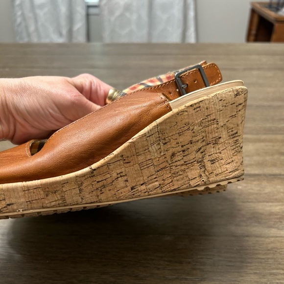 Crocs Women's A-Leigh Cork Heel Peep Toe Leather Slingback Tan Sandals Size‎ 10 - Picture 14 of 14